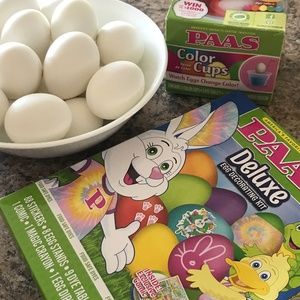 NWOT PAAS Set of 2 Egg Easter Coloring With Cups and Egg Decorating Kit